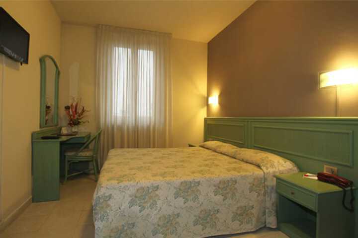 Room 15 of 35