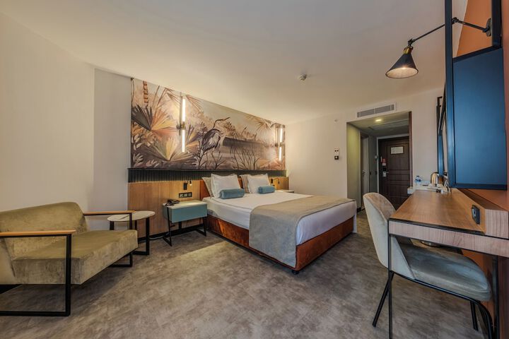 Room 30 of 107