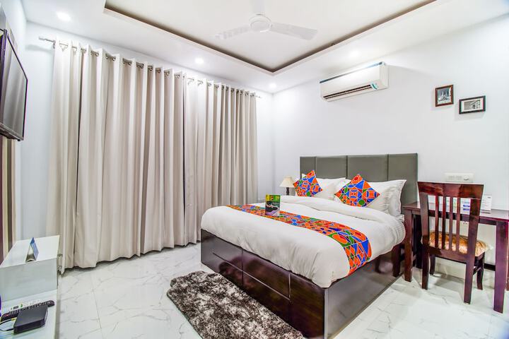 Room 6 of 15