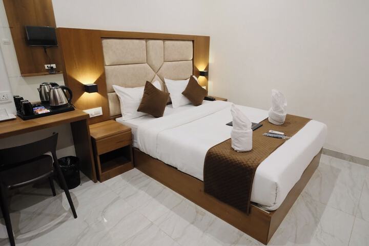 Room 34 of 60
