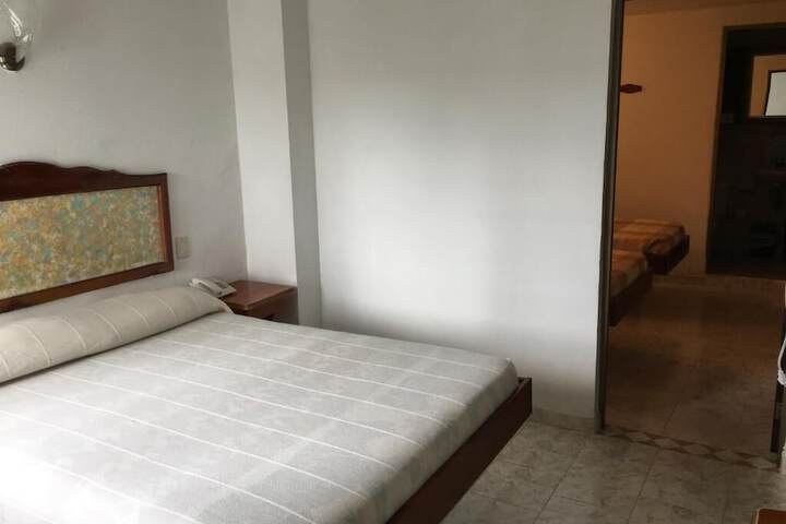Room 27 of 43
