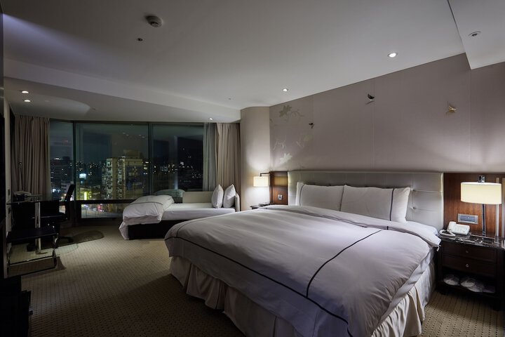 Room 22 of 41