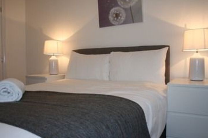 Room 10 of 37