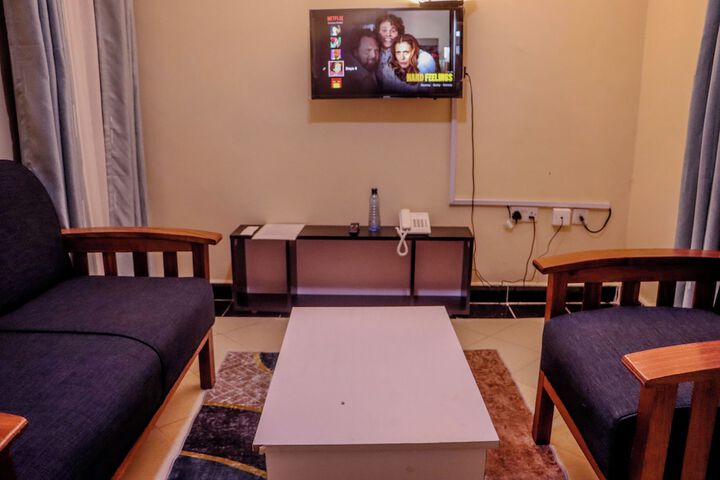 Room 7 of 16