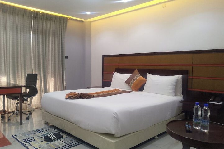 Room 16 of 31