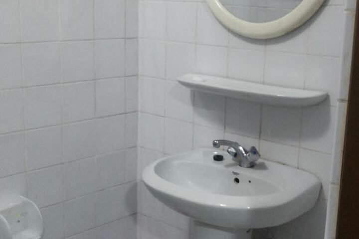 Room 53 of 115