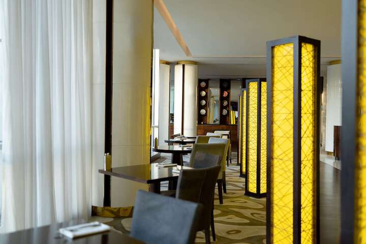 Dining 60 of 92
