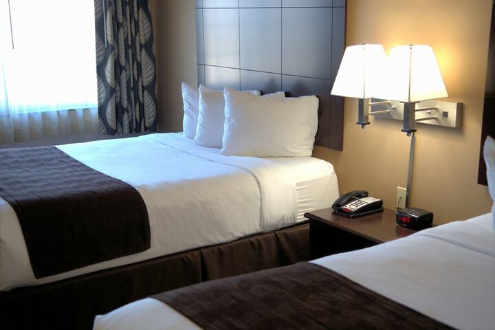 2 Queen Beds (9 of 9)
