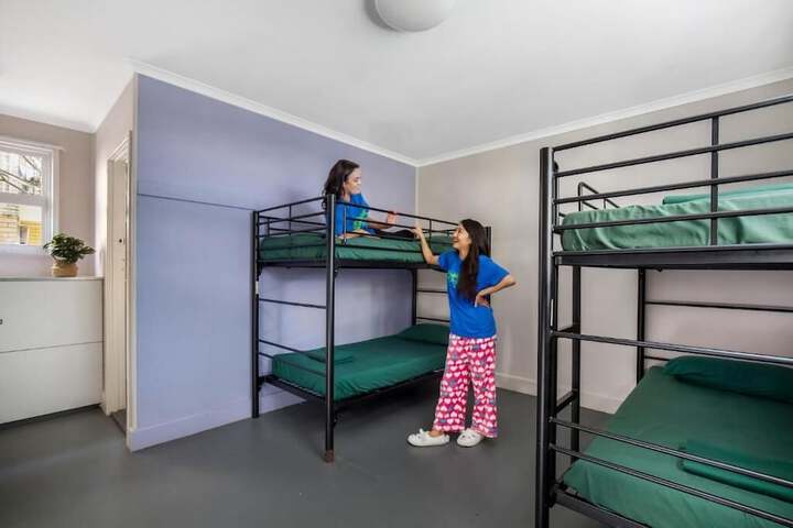Room 12 of 32