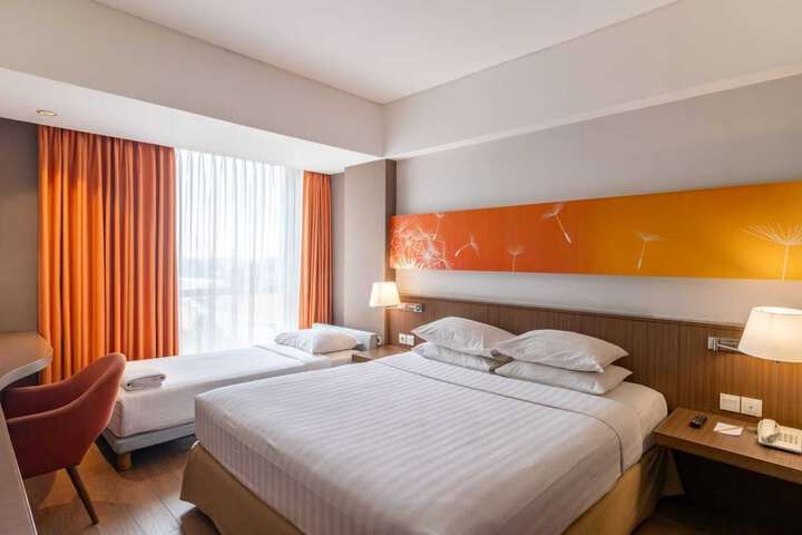 Room 2 of 49