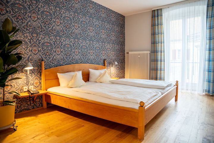Room 44 of 109