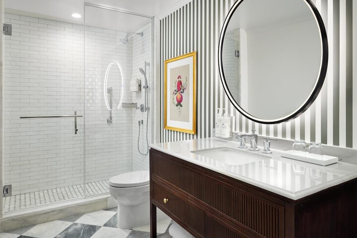 Bathroom shower