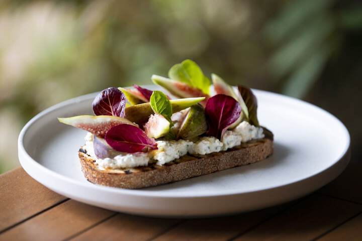 Dining 80 of 138