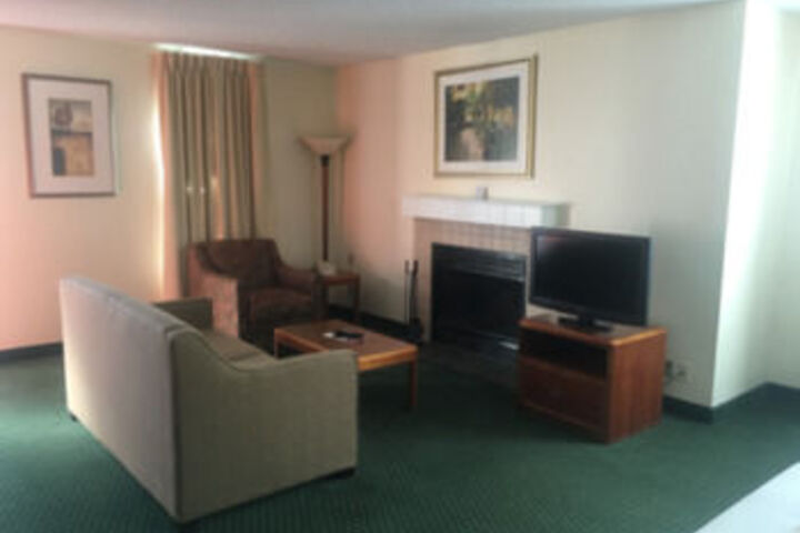 Room 87 of 107