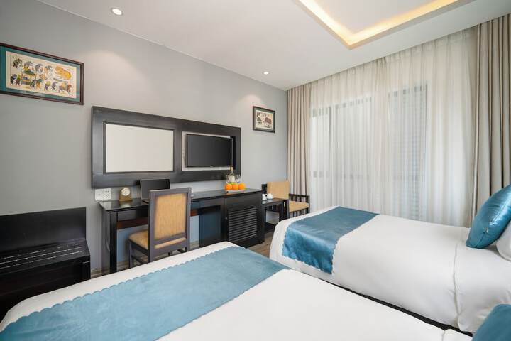Room 46 of 89