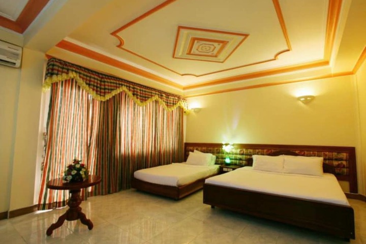 Room 5 of 20