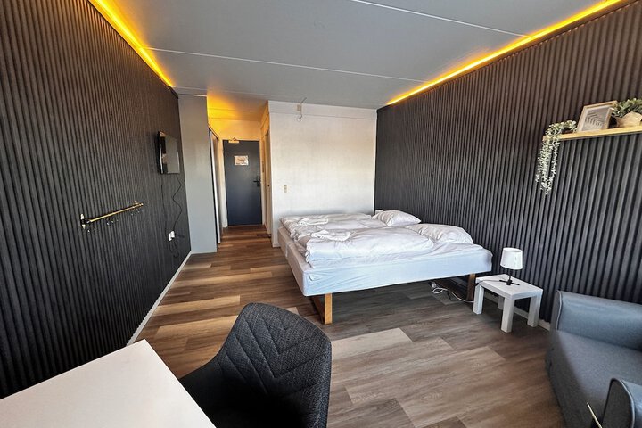 Room 3 of 41