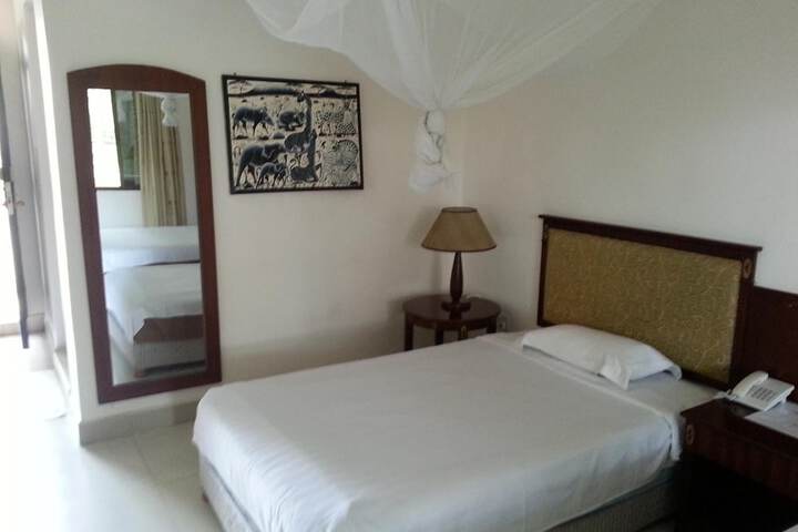 Room 7 of 43