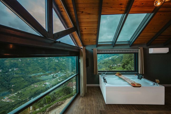 Hot Tub 44 of 58
