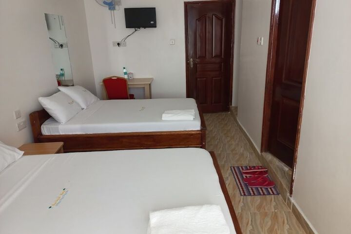 Room 6 of 31