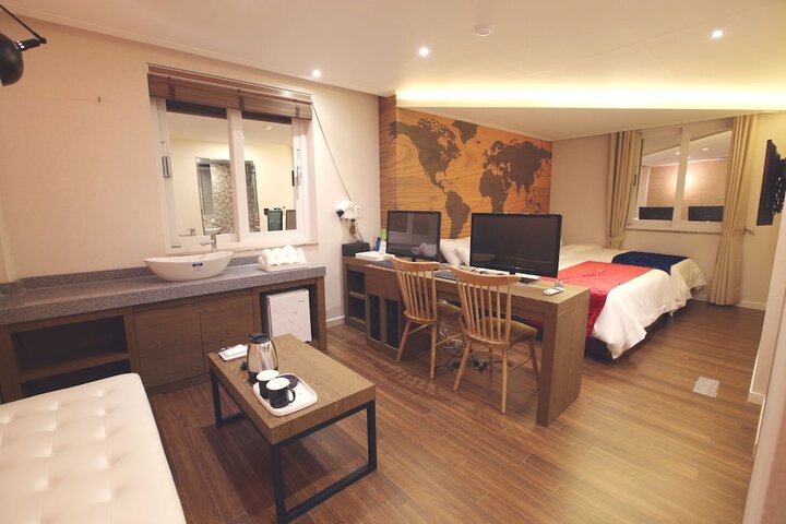 Room 7 of 22