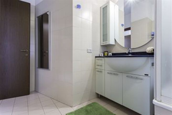 Room 43 of 871