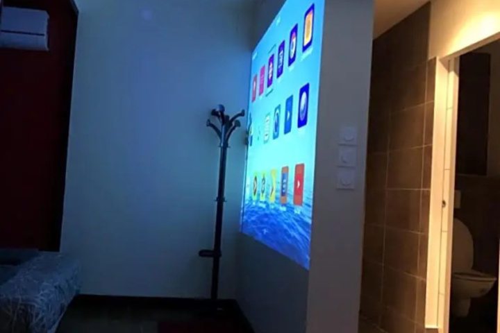 Room 3 of 12