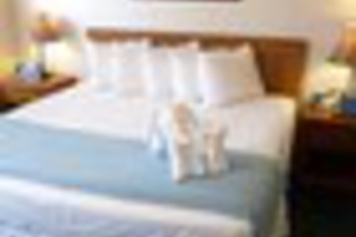 Room 32 of 102