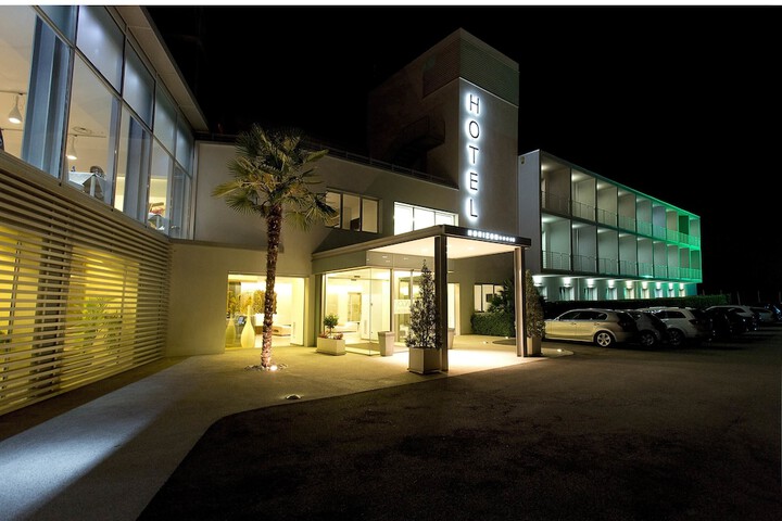 Hotel 50 of 54