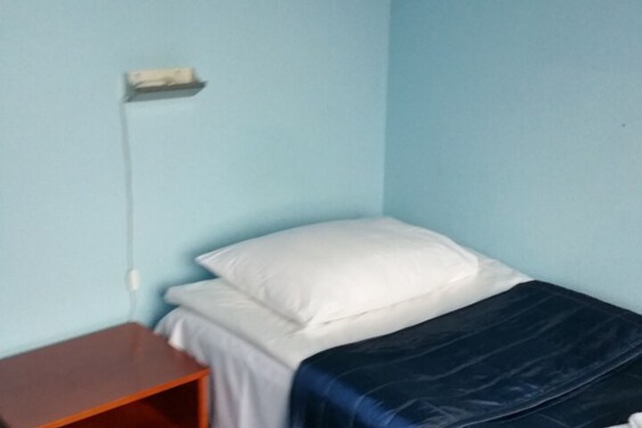 Room 10 of 24
