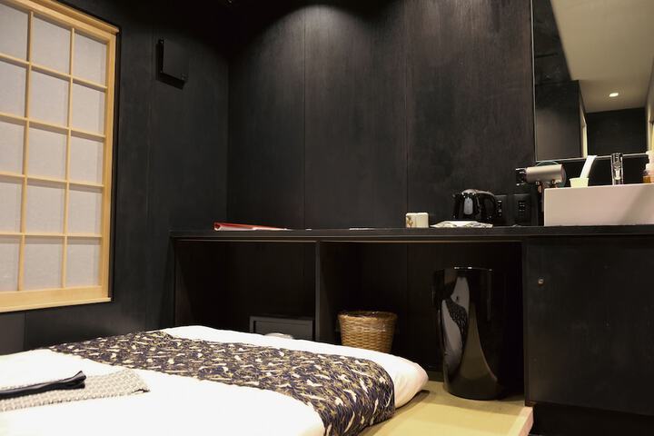Room 47 of 146