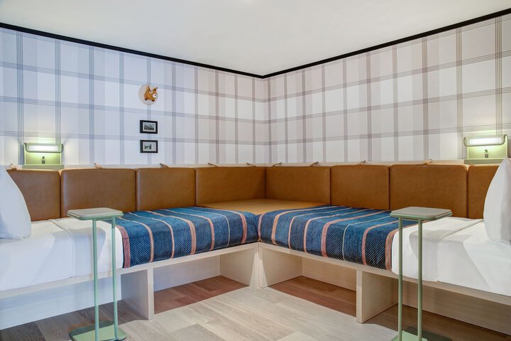 Room 29 of 62