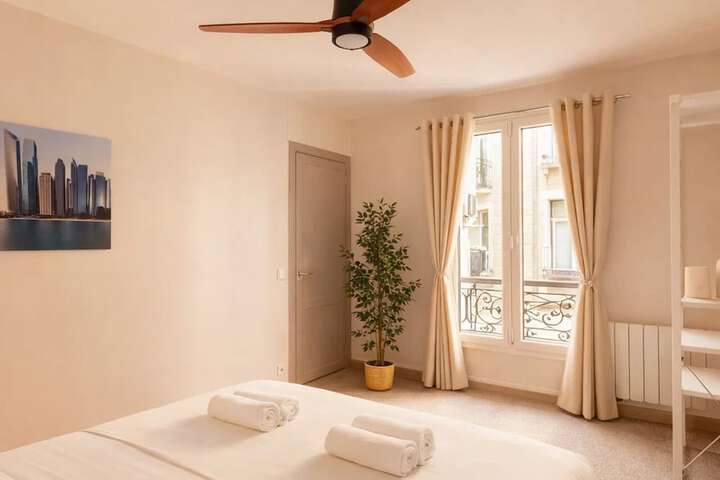 Room 5 of 159