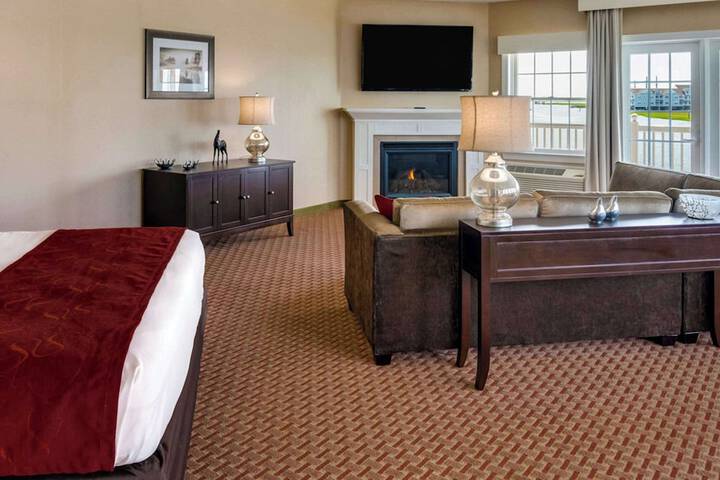 2 Queen Beds Suite (10 of 11)