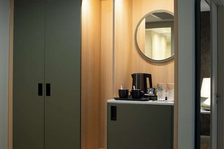 Room 40 of 179