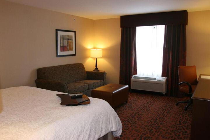 1 King Bed (8 of 15)