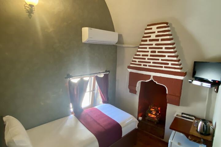 Room 11 of 71