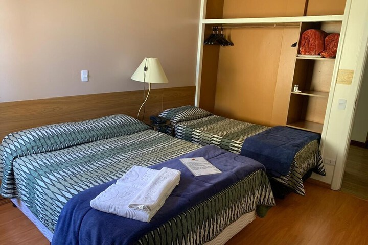 Room 5 of 16