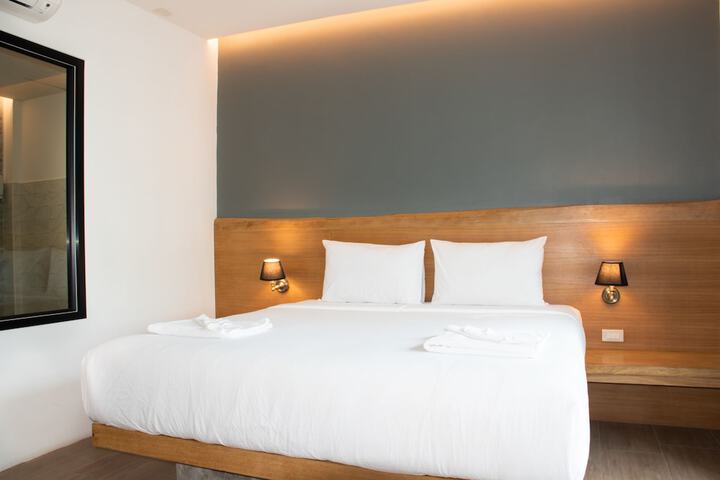 Room 26 of 108