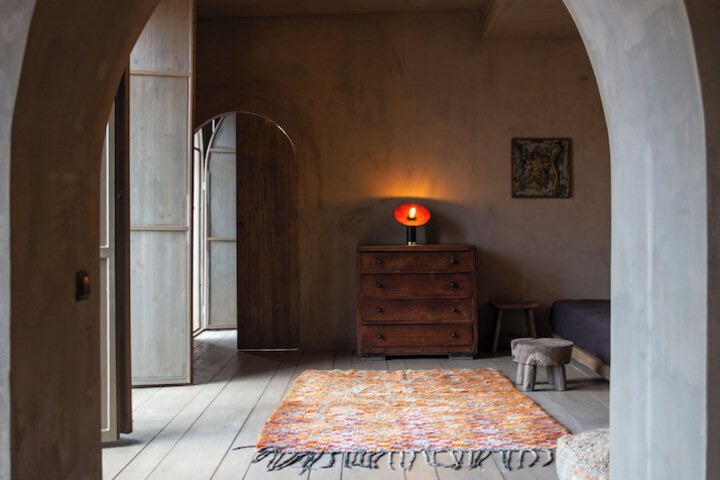 Room 46 of 142