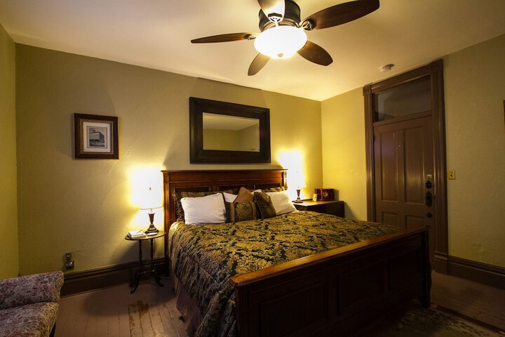 Room 7 of 41