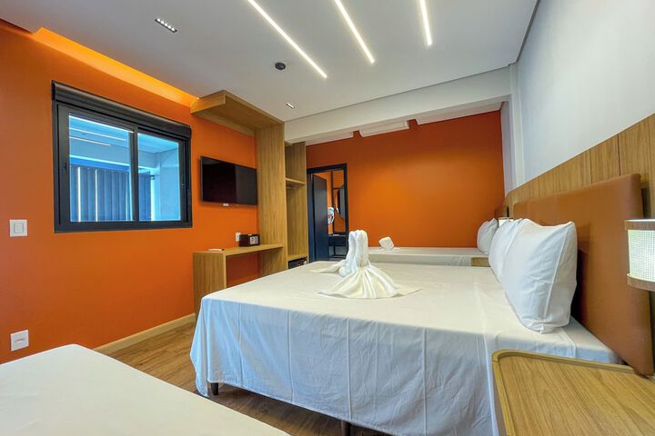 Room 45 of 102