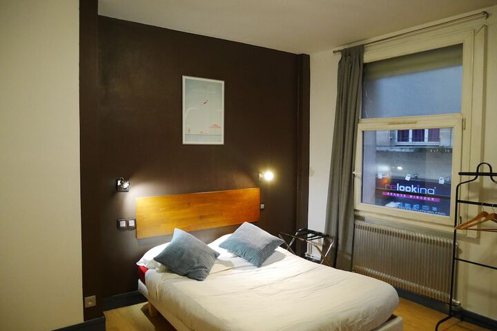 Room 5 of 22