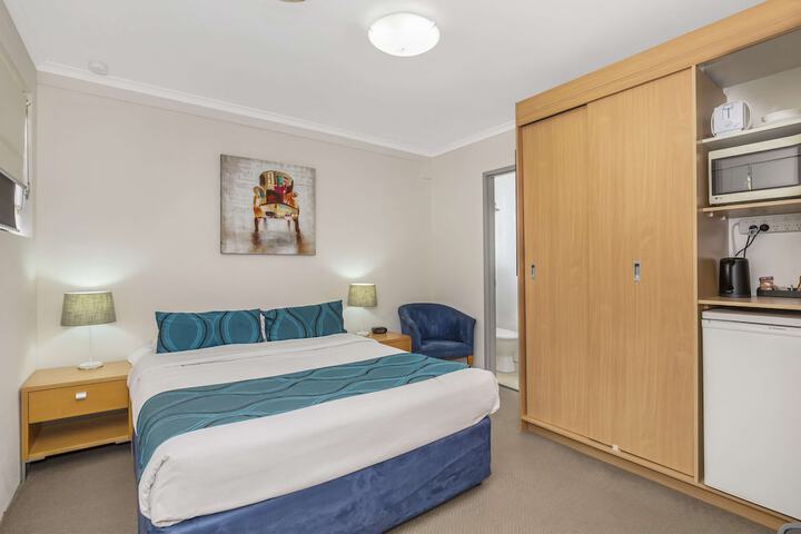 Room 10 of 60