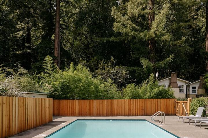 Pool 72 of 180