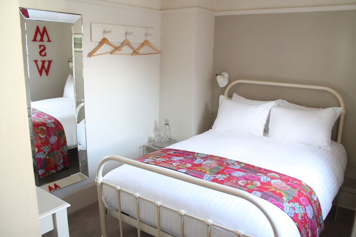 Room 8 of 41