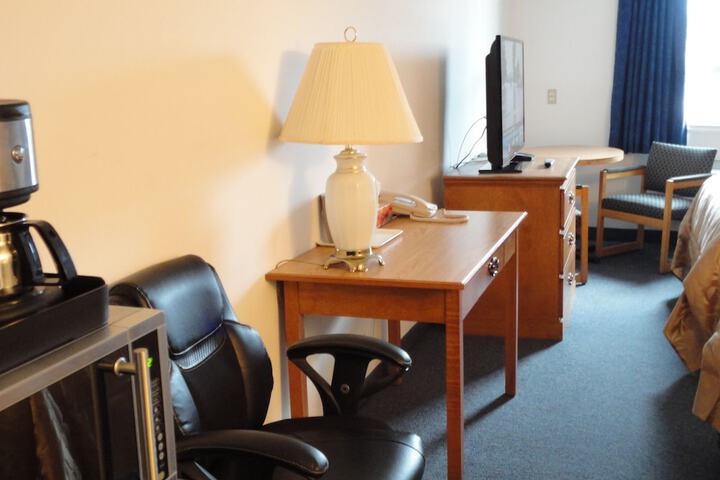 Room 8 of 35