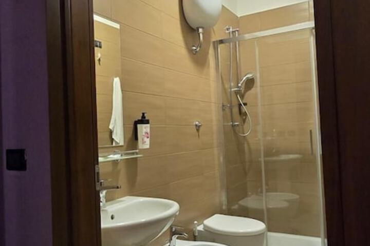 Room 7 of 14
