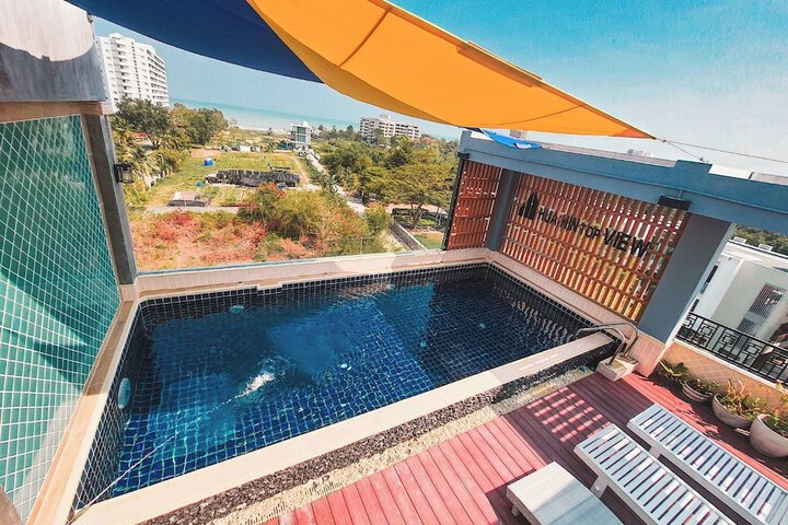 Pool 33 of 57