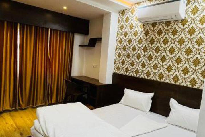Durg Villa Hotel & Restro